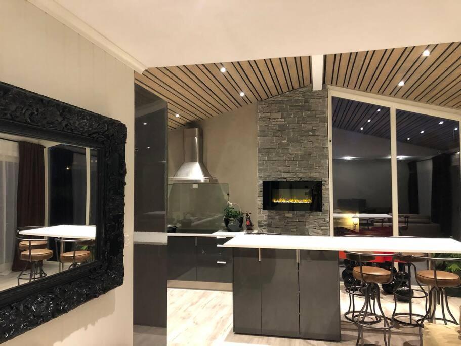 Topp Moderne Suite. 拉尔维克 外观 照片