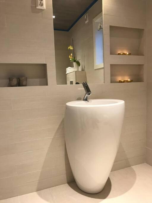 Topp Moderne Suite. 拉尔维克 外观 照片